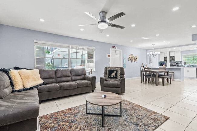 Photo - 2424 NE 9th St Unit ID1323138P