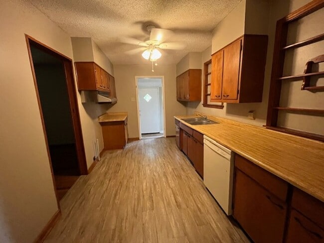 Photo - Renovated 3 Bedroom 1.5 Bath Home for Rent!