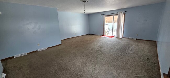 Photo - 5635 London Dr Unidad B