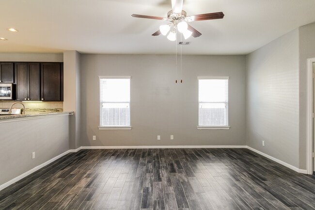 Photo - 6007 Coleus St