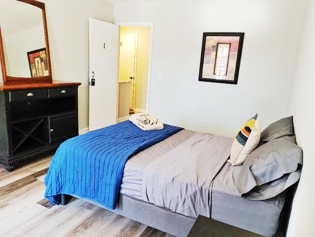 Photo - 106 Muir Ct Unit rental