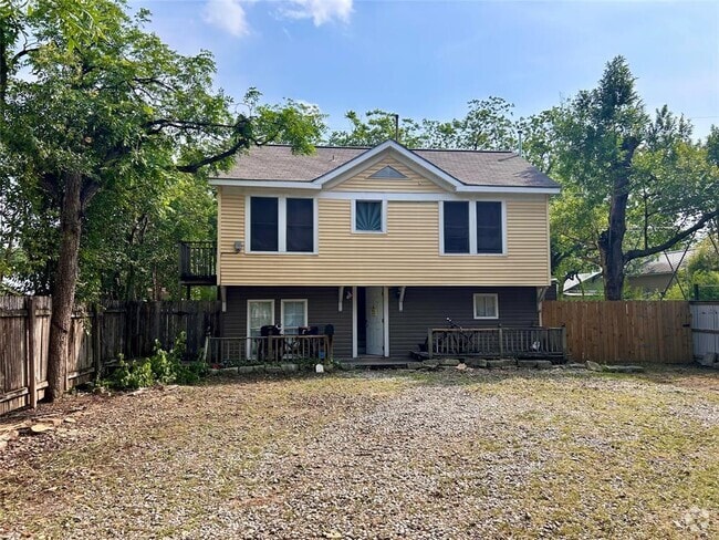 Building Photo - 907 E 38th St Rental