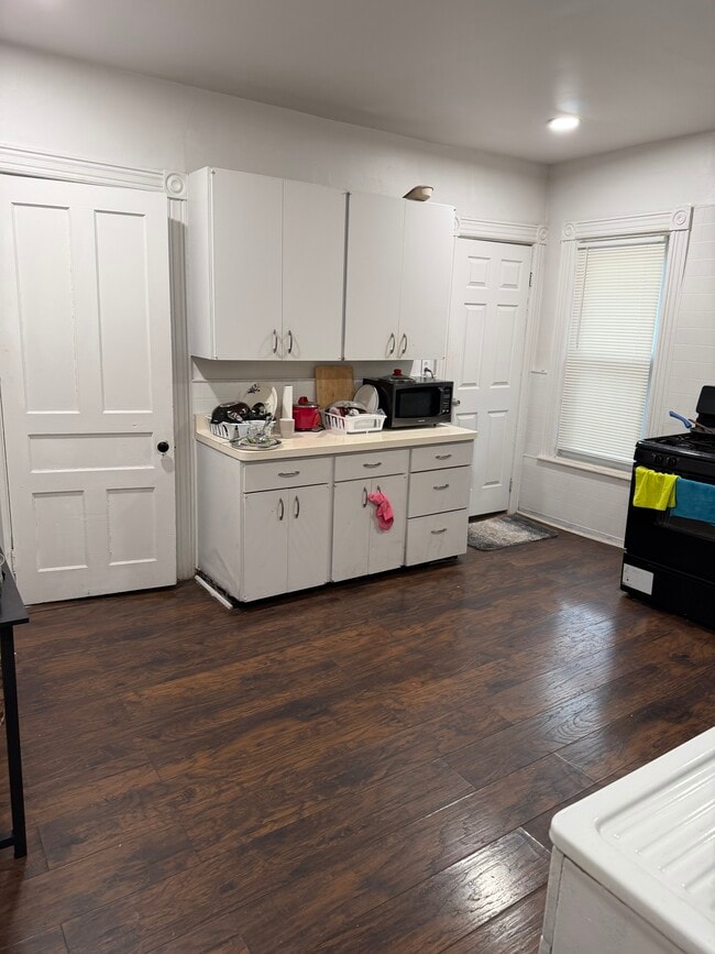 Photo - 55 Winspear Ave Unit 1