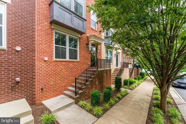 Photo - 11692 Sunrise Square Pl