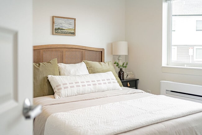 Photo - Black Feather Apartments