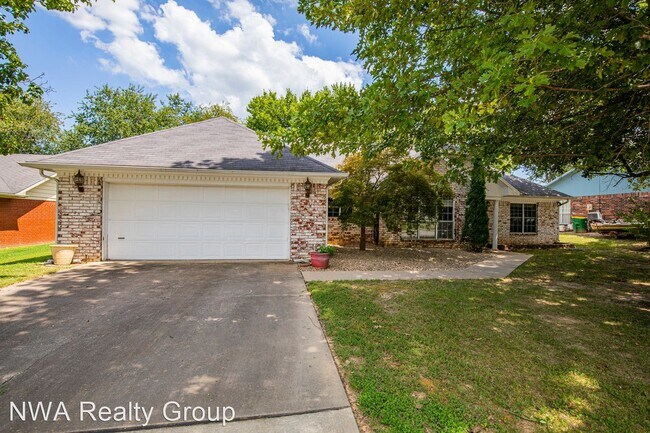 3 br, 2 bath House - 1841 Dick Smith Street - 3 br, 2 bath House - 1841 Dick Smith Street