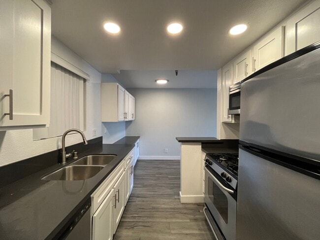 Photo - 110 South Sweetzer Ave