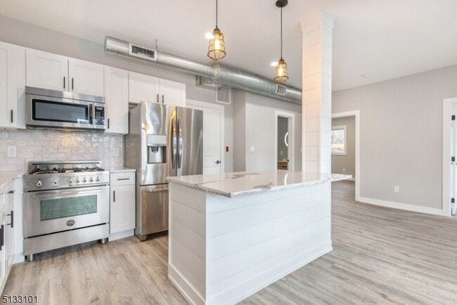31 Berkshire Valley Rd