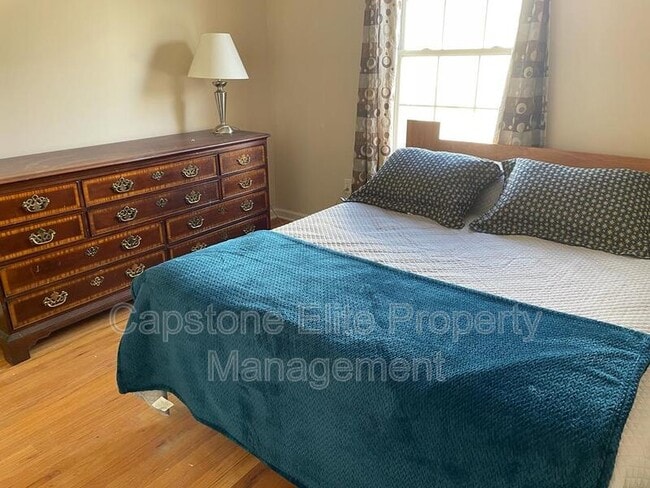 Photo - 161-163 Sussex Ave Unit Second Floor, 2 - 2 Standard Corner