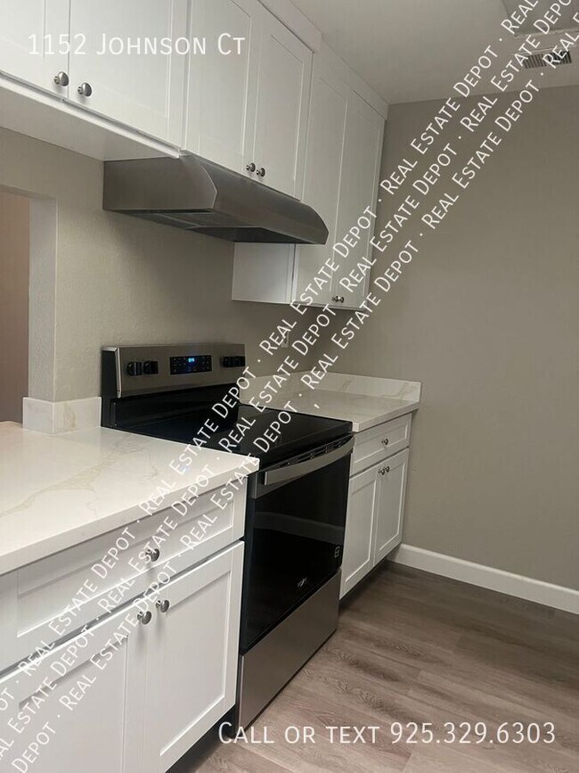 Photo - 1152 Johnson Ct