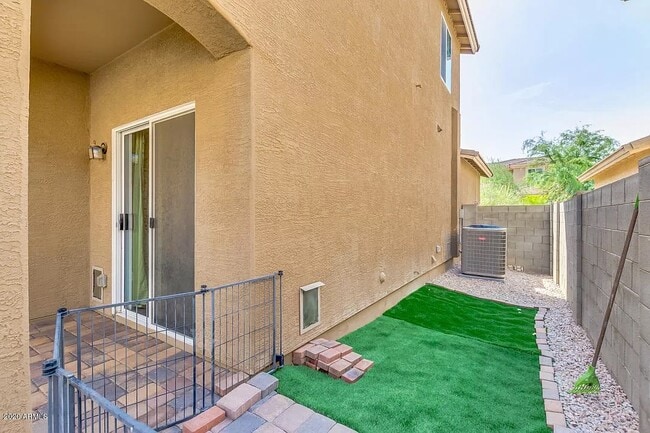 Photo - 7423 S 27th Way