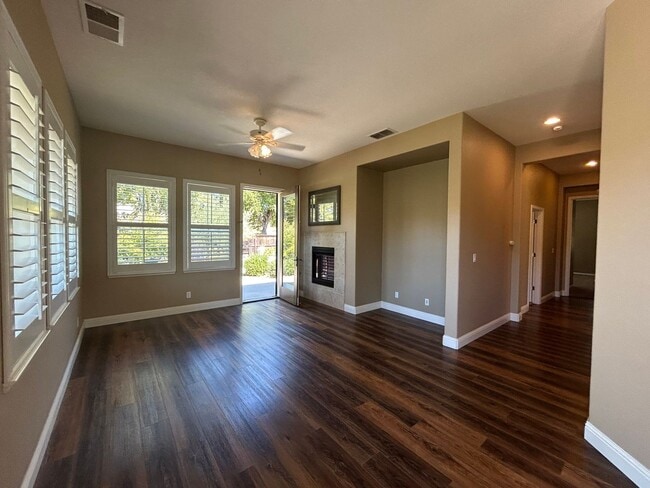9456 Vintner Cir