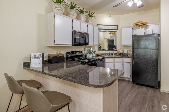 2BR, 1BA - 889SF - Kitchen