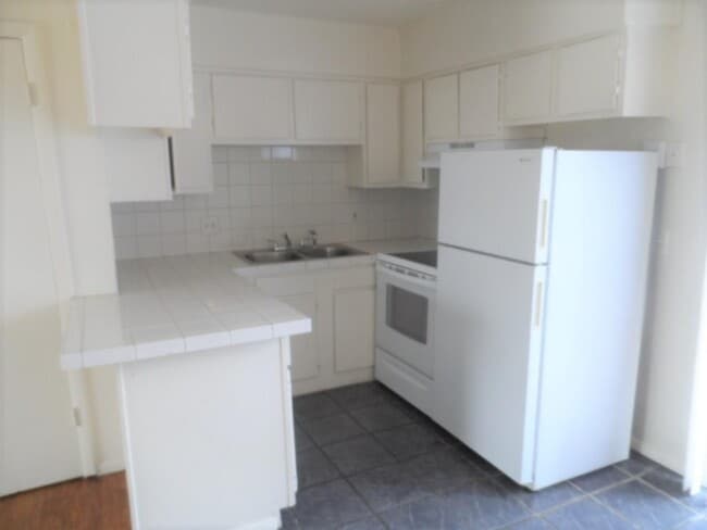 Photo - 2504 N Hudson Ave Unidad E