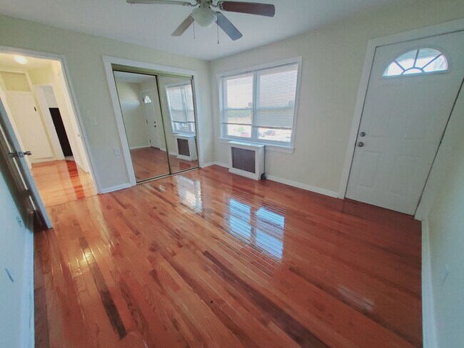 Photo - 1068 E Main St Unit 3