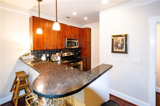 Photo - 216 Semel Cir NW