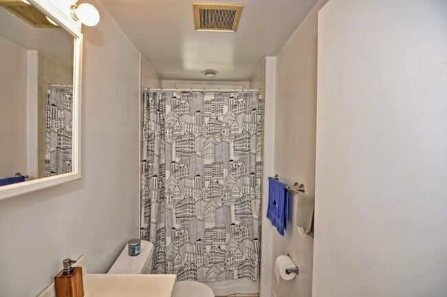 Building Photo - 15 Princeton St Unit 3 Rental