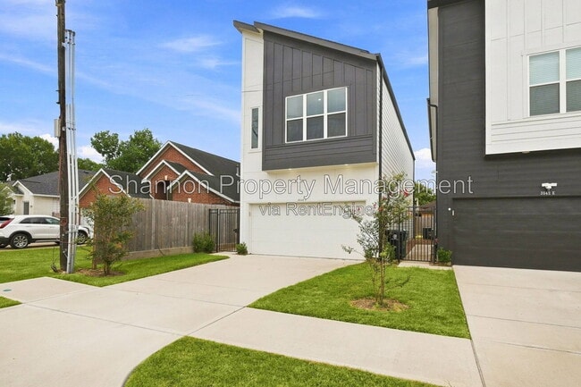 Building Photo - 3542 Amos St Unit F