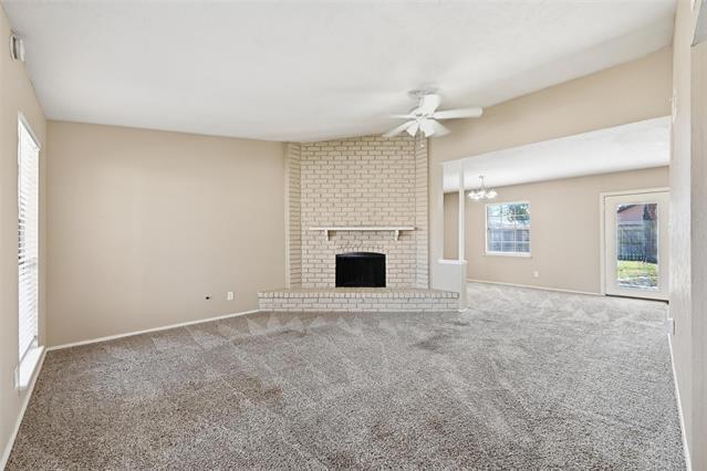 Photo - 512 White Oak St