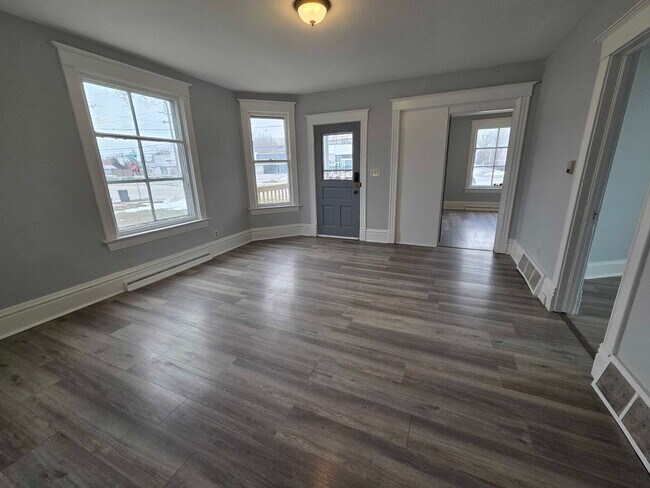 Photo - 3533 Douglas Ave Unidad 3533 Douglas Ave. Lower