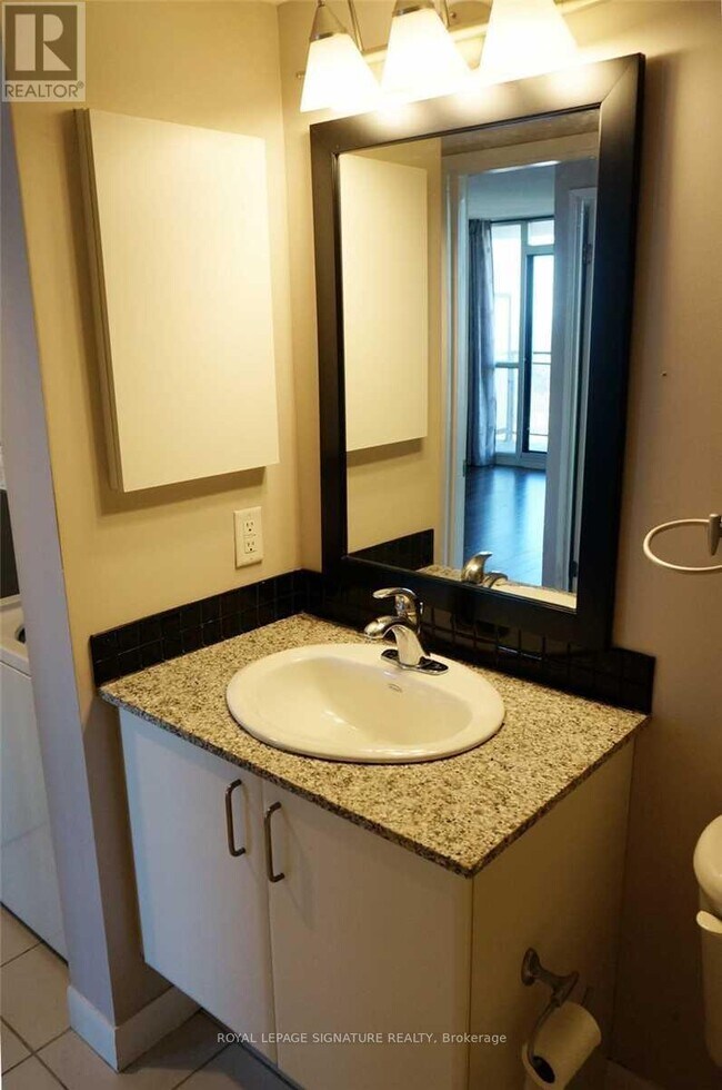 Photo - 33 Sheppard Ave E Unit 2611