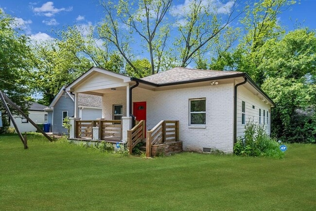 Photo - 141 McDonough Blvd SE