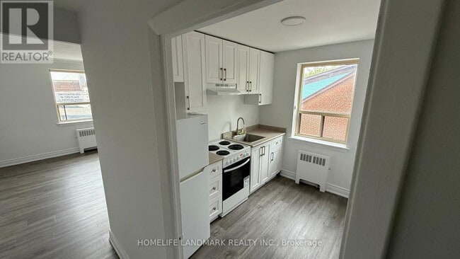 Photo - 676 Mt Pleasant Rd Unit 206