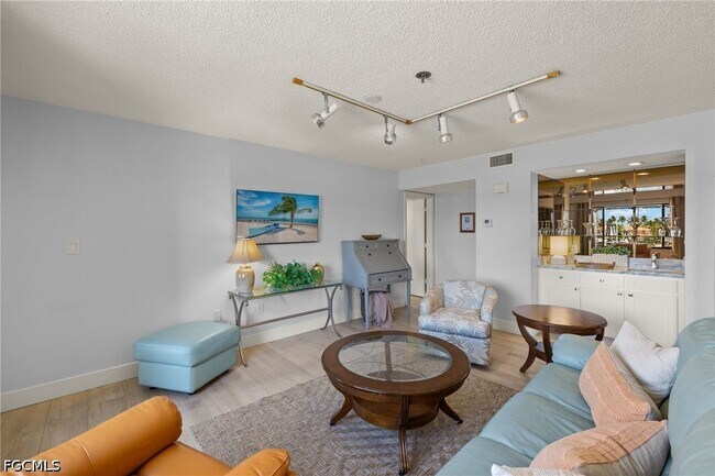 Photo - 3170 Matecumbe Key Rd Unidad 134