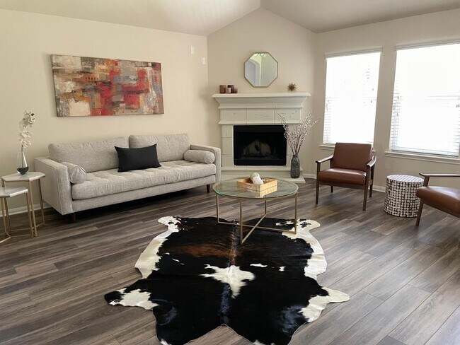 Photo - 31 W Spindle Tree Cir