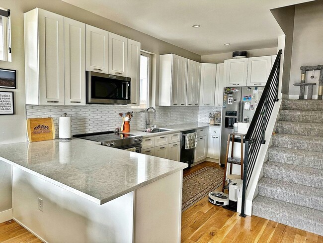 Photo - 1364 Yates St Townhome