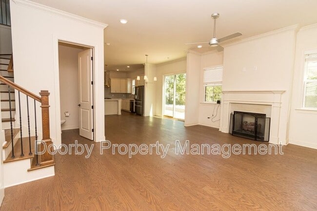 Photo - 6908 Roberta Ln