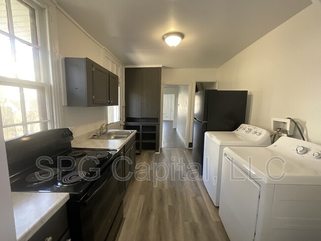 Photo - 208 Liberty Ct