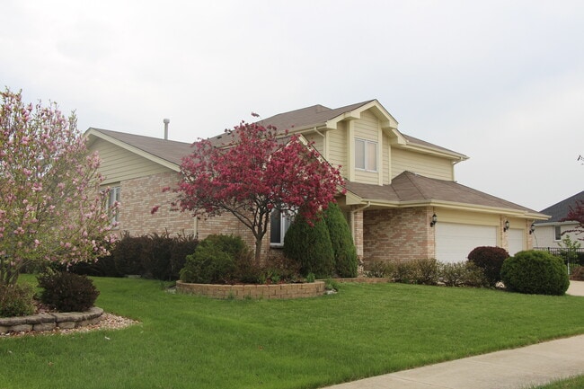 Building Photo - 7810 Brookside Glen Dr Rental
