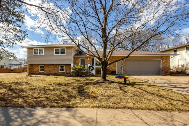 Photo - 2828 Saturn Ave Unit Upper