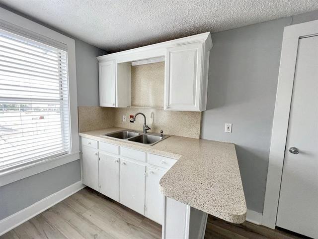 Photo - 5637 Birchman Ave