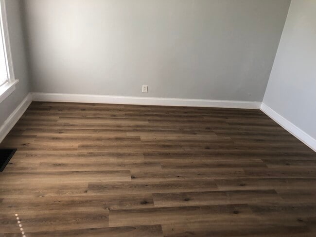 Living room - 3827 Eiler St