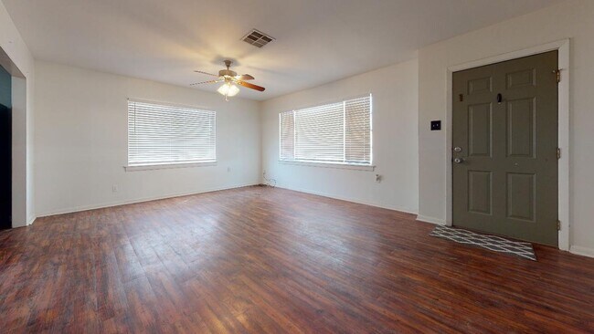 Photo - 1105 Palasota Dr