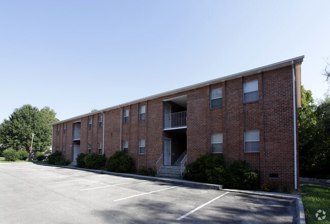 Oak Ridge Suites - Oak Ridge Suites Apartments
