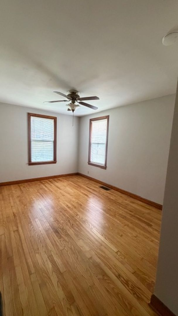 Photo - 520 W 8th St