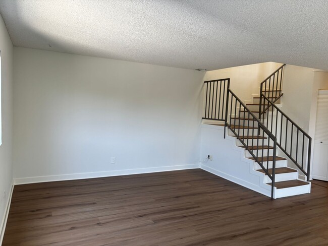 Photo - 627 Orange Grove Ave Unidad 627 #1