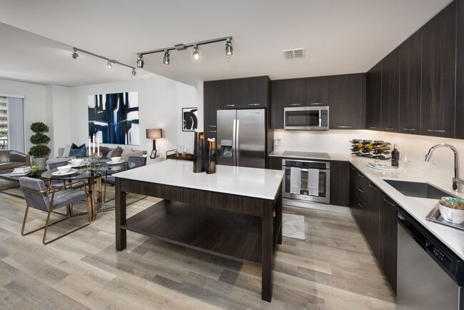 Photo - Olympus Harbour Island