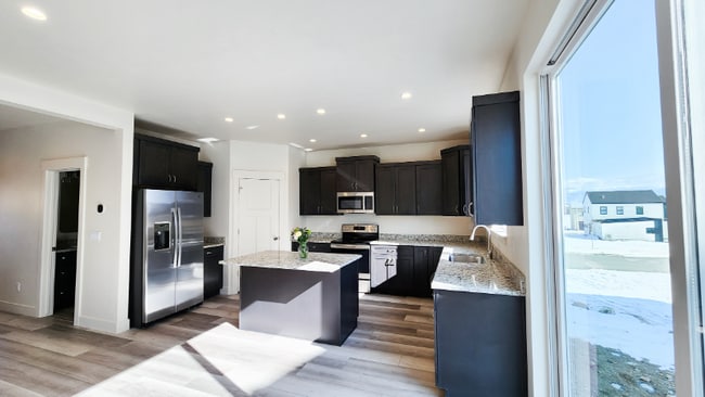 Photo - 302 Cottage Dr