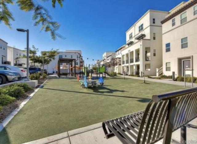 2010 Mindoro Ln