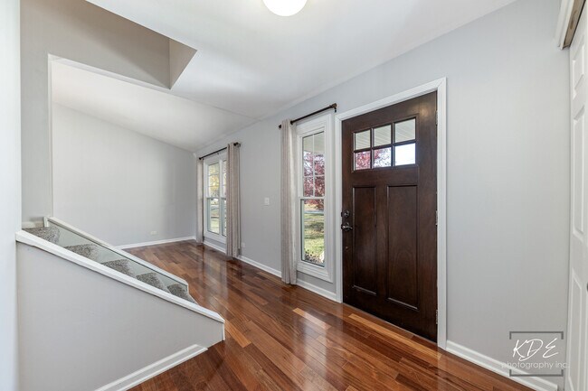 Photo - 350 Pearson Cir