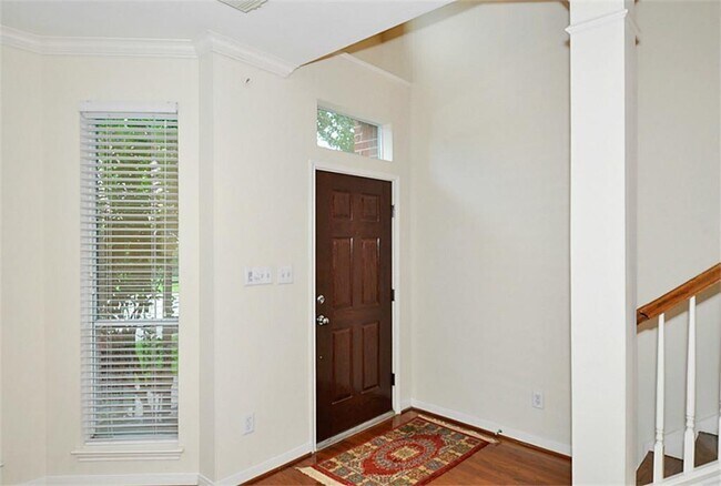 Photo - 66 McGowen St