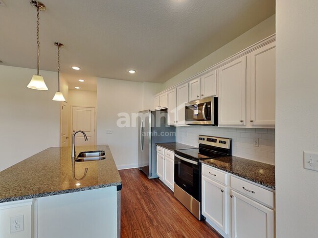 Photo - 47 Olivewood Pl