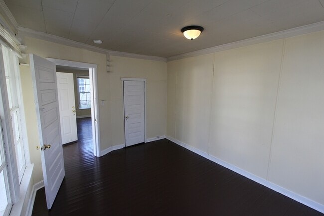 232 Columbia Ave