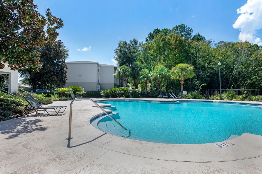 Courtney Manor Apartments