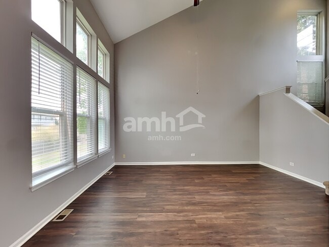 Photo - 9921 Bedford Dr