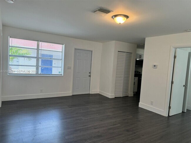 Photo - 1842 Madison St Unit 2